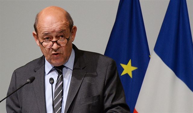 وزير الدفاع الفرنسي يهدد روسيا وزير الدفاع الفرنسي يهدد روسيا