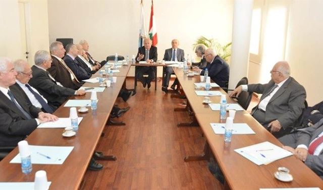 النواب السابقين: للاسراع في وضع قانون جديد للانتخابات