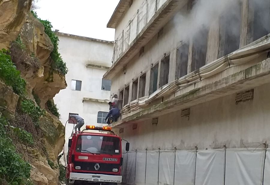 بالصورة: حريق مزرعة دواجن في الزهراني 