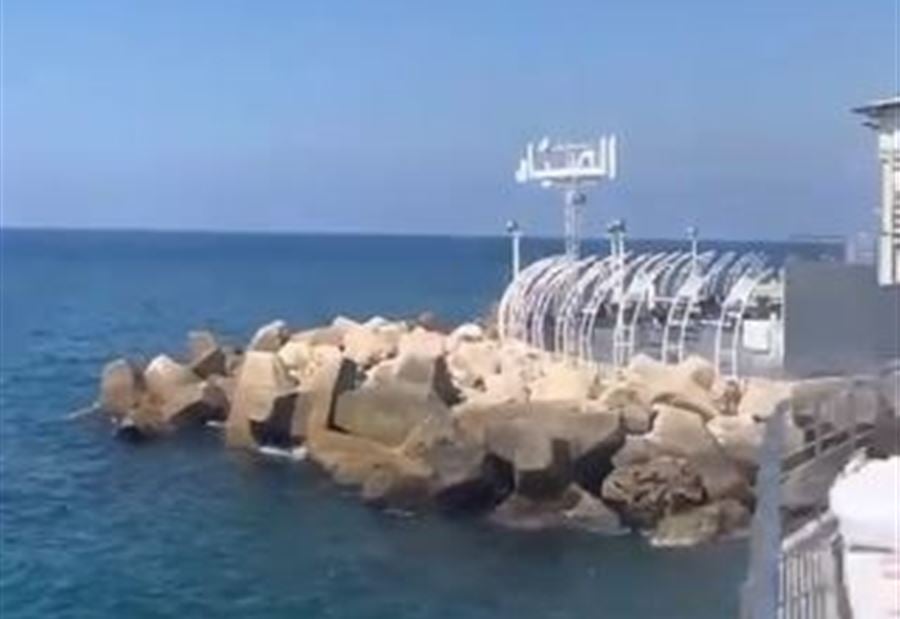 "وينك يا بلدية بيروت... المجارير فلتانة بالبحر"! (فيديو)