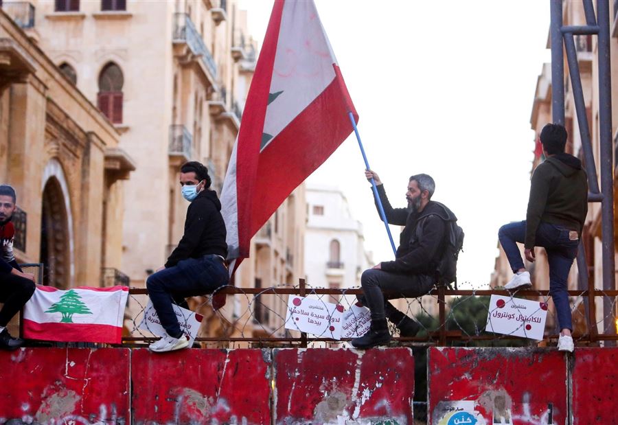 الكل "محشور" و "مأزوم" ويخاف الإنهيار!