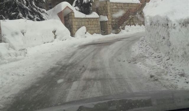 الطقس مثلج والرؤية سيئة.. حال الطرقات اليوم!