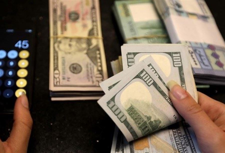 دولار السوق السوداء... كم سجّل اليوم؟ 