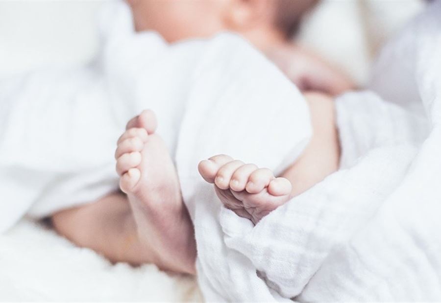 بعد 10 محاولات فاشلة... ولادة أول طفل من رحم متبرعة متوفاة بعد 10 محاولات فاشلة... ولادة أول طفل من رحم متبرعة متوفاة