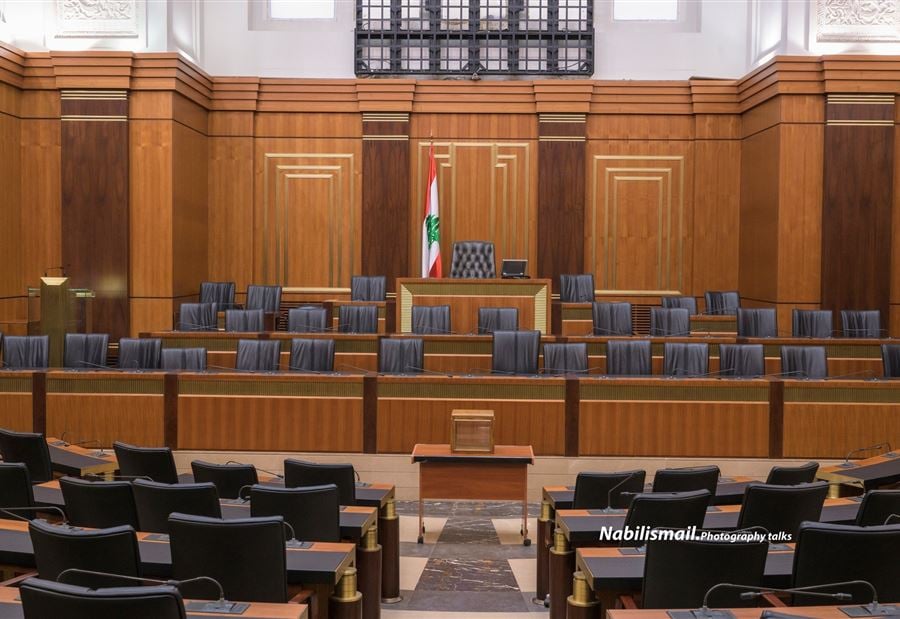 "قنوات حوار غير مباشرة بين نوّاب التيّار والقوات"!