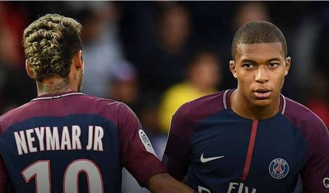 هل هناك لاعب يستحق مليار يورو؟