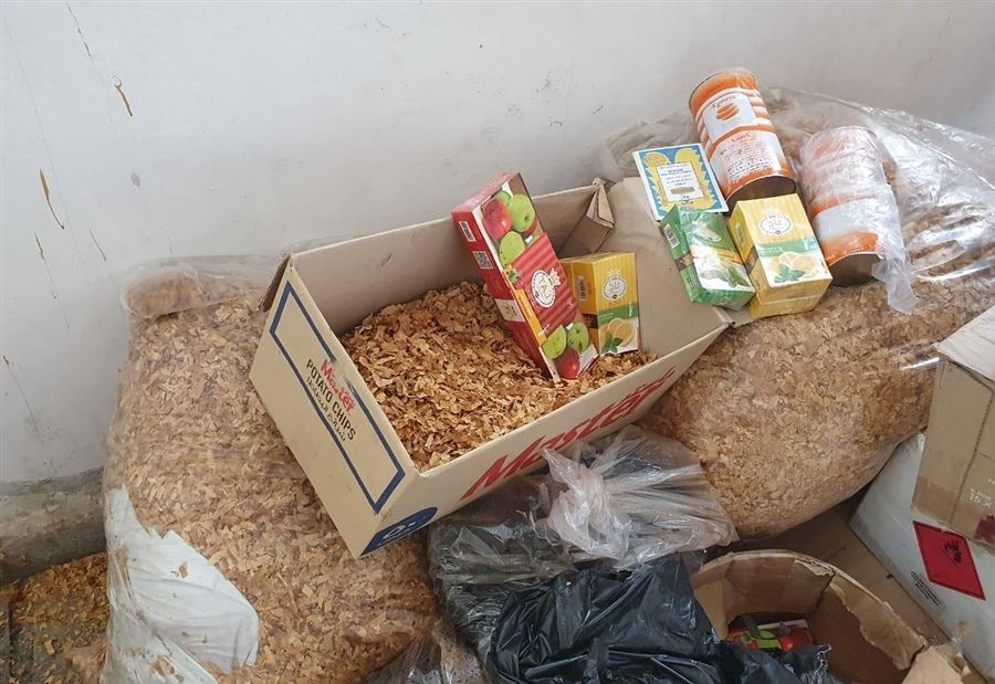 ضبطُ مستودع لتقليد التنباك في حي ماضي  ضبطُ مستودع لتقليد التنباك في حي ماضي