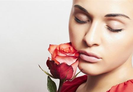 خلطات طبيعية لبشرة نقية