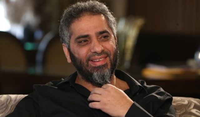 انقطع فضل شاكر عن التغريد.. والعفو اعاده
