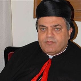 البابا فرنسيس يعزل المطران نصار