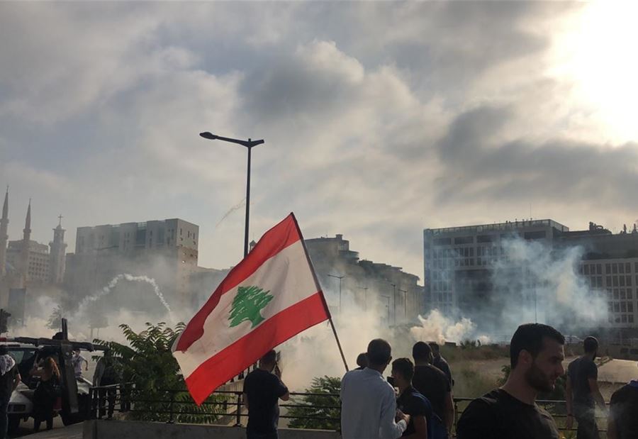 بالفيديو والصور: فوضى عارمة وسط بيروت.. وإمطاره بـ"المُسيِّل"