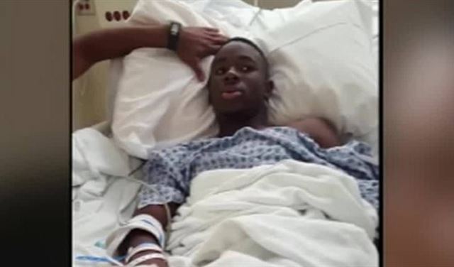 ركلة في الرأس أثناء مباراة جعلته يتحدث الإسبانية ركلة في الرأس أثناء مباراة جعلته يتحدث الإسبانية