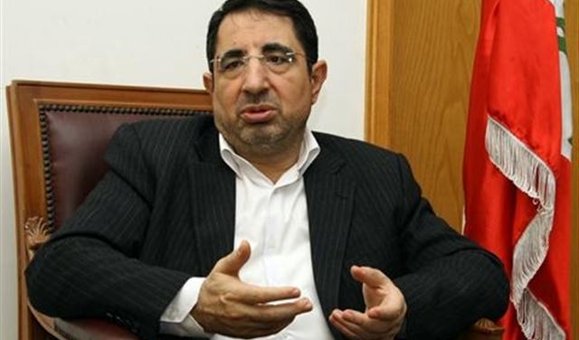 الحاج حسن يدعو لتطبيق القوانين