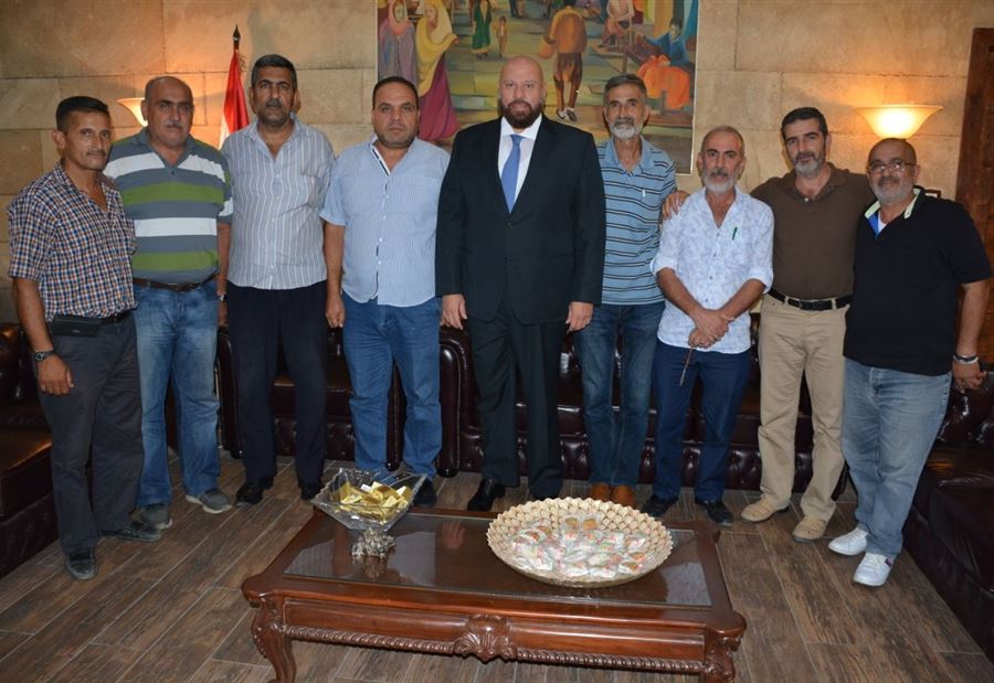 نهرا استمع من نقابة عمال بلدية طرابلس الى مطالبهم نهرا استمع من نقابة عمال بلدية طرابلس الى مطالبهم