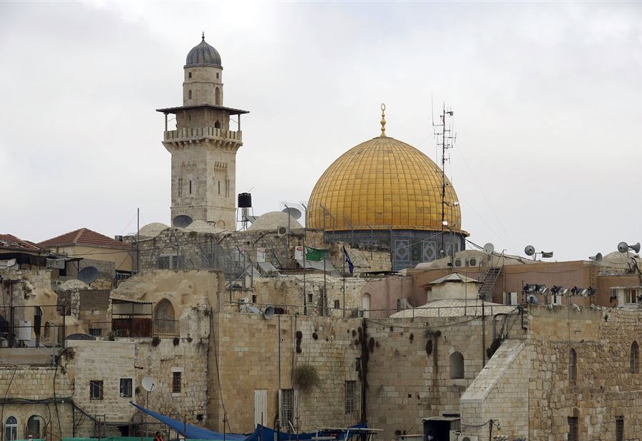إسرائيل تعتقل وزيرا فلسطينيا في القدس