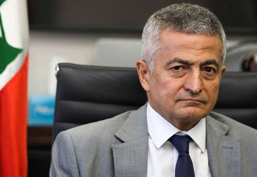بسبب التأخير في انجاز المعاملات... قراران لِوزير المالية!