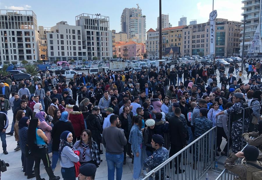 بالفيديو والصور: تجمعات شعبية في وسط بيروت