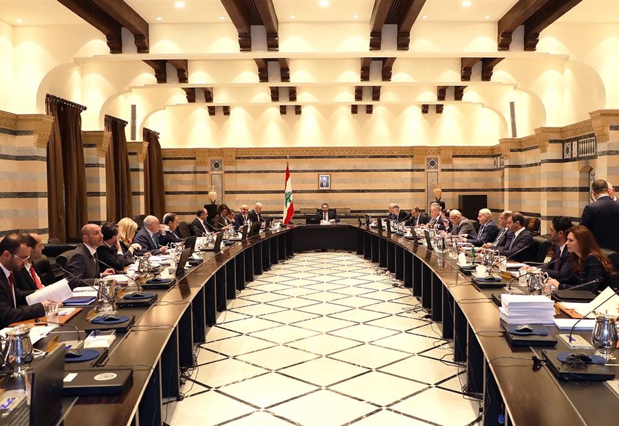 الحكومة على مفترق طرق... الإنقاذ أو الهلاك 