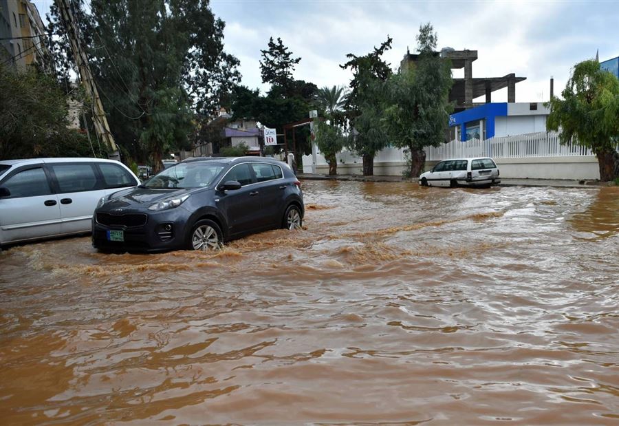 فيضانات لبنان: الدولة تستنجد بالمتعهد والقضاء الصامت الأكبر 