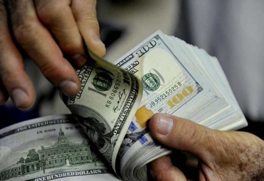 إنخفاضٌ جديدٌ في سعرِ الدولار بـ السوقِ السوداء