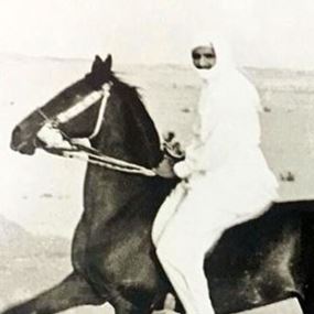 بالصورة: الملك سلمان يمارس هوايته المفضلة 
