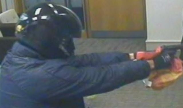 سلبوا محطة وقود في الضاحية.. فماذا حصل؟!