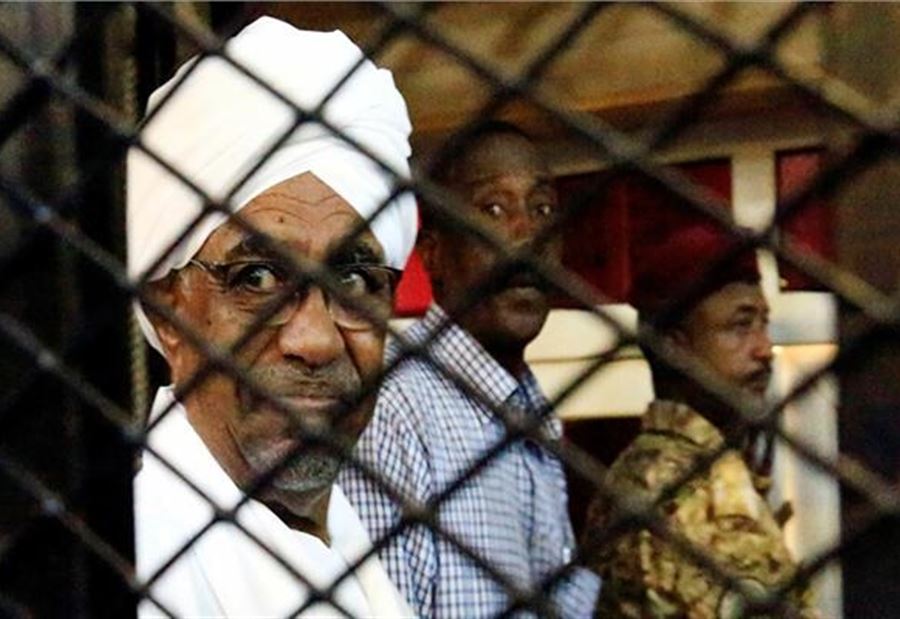 السودان.. النائب العام يتحدّث عن مصير البشير 