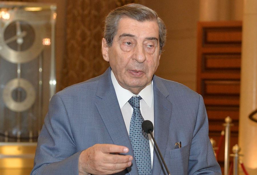 ماذا قال الفرزلي عن باسيل و"اعتذار الحريري"؟
