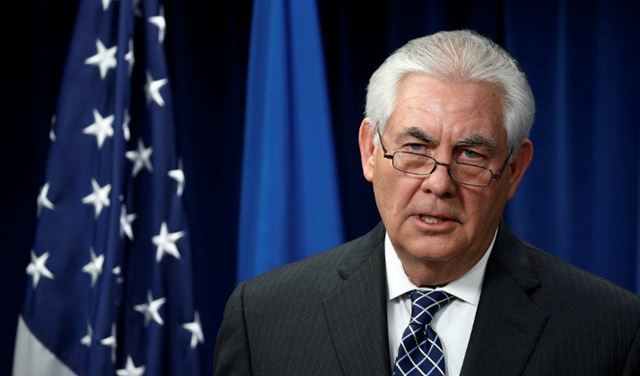 تيلرسون يبحث مع نظيره القطري القضايا الإقليمية