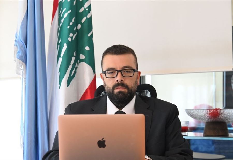 في 14 شباط... أحمد الحريري يوجه دعوة جماهيرية: "عساحتنا راجعين"!