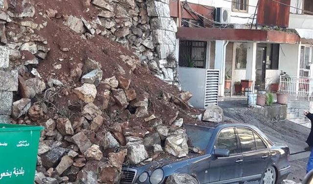 إنهيار جدار في بخعون الضنية
