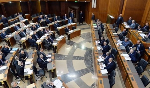 نواب المستقبل ضد السنيورة.. والمحافظ الارمني