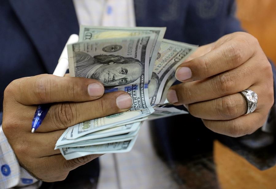 سعر صرف الدولار في المصارف ثابتٌ بـ 1515 سعر صرف الدولار في المصارف ثابتٌ بـ 1515