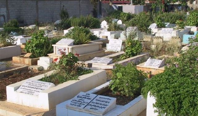 ماذا يجري في مقابر بعلبك وجنة الشهداء؟!