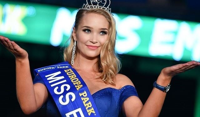 ملكة جمال آيسلندا تنسحب من مسابقة عالمية لوصفها بالبدينة ملكة جمال آيسلندا تنسحب من مسابقة عالمية لوصفها بالبدينة