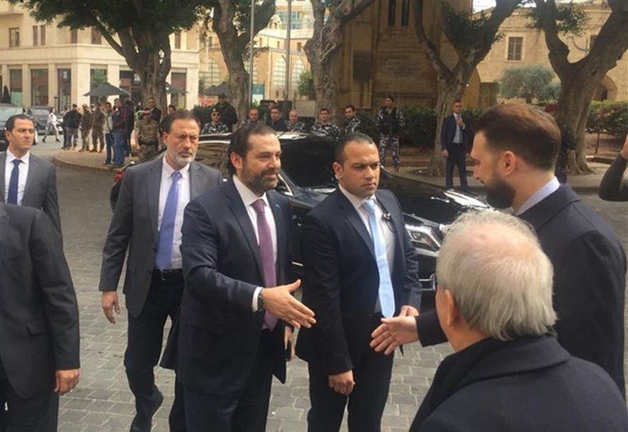 بالصورة: الحريري يصافح تيمور