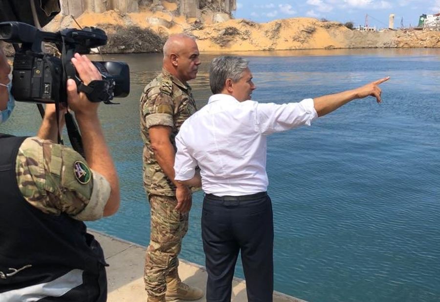 وزير خارجية كندا يتفقد المرفأ... "باقون الى جانب لبنان"
