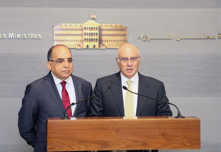 الوفد الفلسطيني يغيب عن لقاء وزير العمل.. والأخير يعلق!