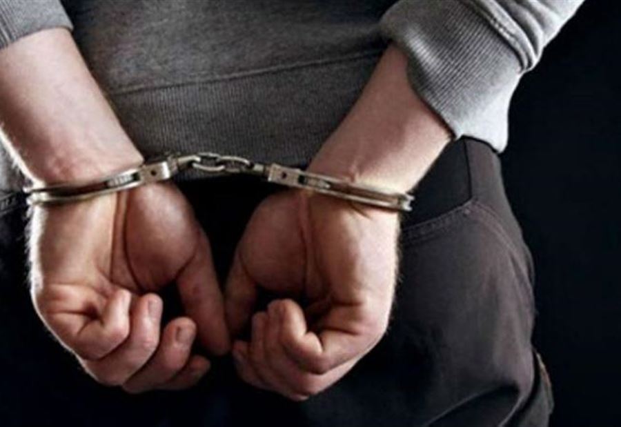 فرض خوات للسماح للمارة بالمرور على الطريق المقطوع