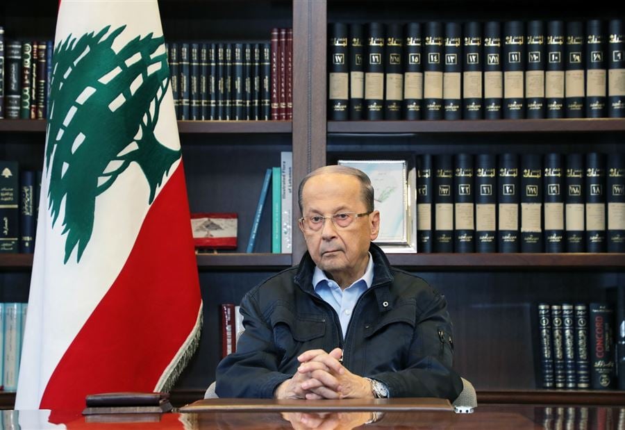 عون يوقّع مراسيم ترقية الضباط عون يوقّع مراسيم ترقية الضباط