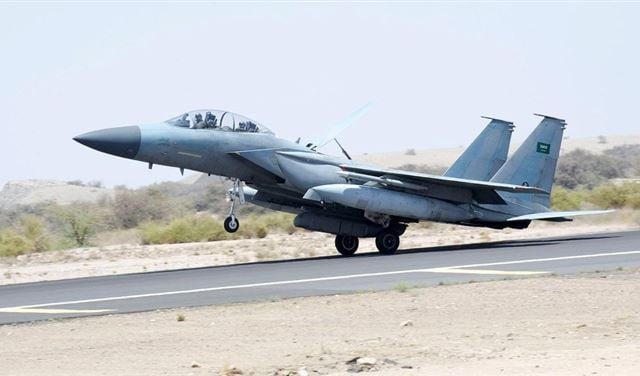 إسقاط طائرة حربية للتحالف في محافظة صعدة باليمن