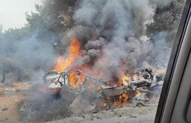 شهيد وجريح بِاستهداف سيارة على طريق مطار دمشق (صورة)
