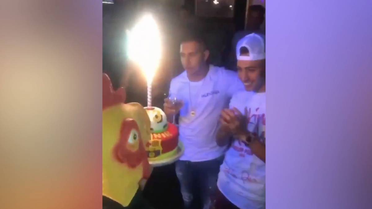 مشكلة للاعب برشلونة في ملهى ليلي ... والشرطة تتدخل