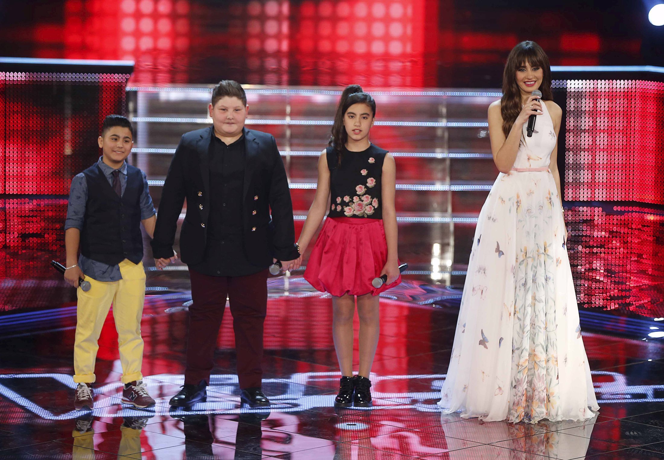 بالصور.. لين الحايك نجمة "The Voice Kids"
