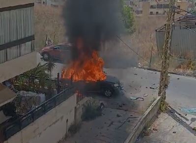 استهداف سيارة على مدخل عبرا في صيدا (فيديو)