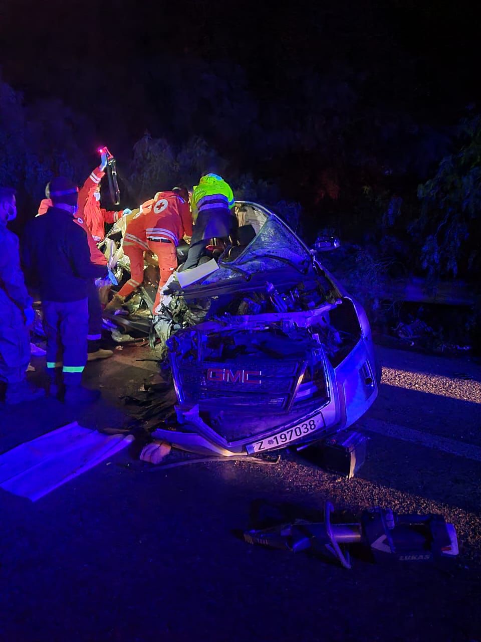 وفاة 3 طلاب من جامعة البلمند في حادث سير فجراً - صور
