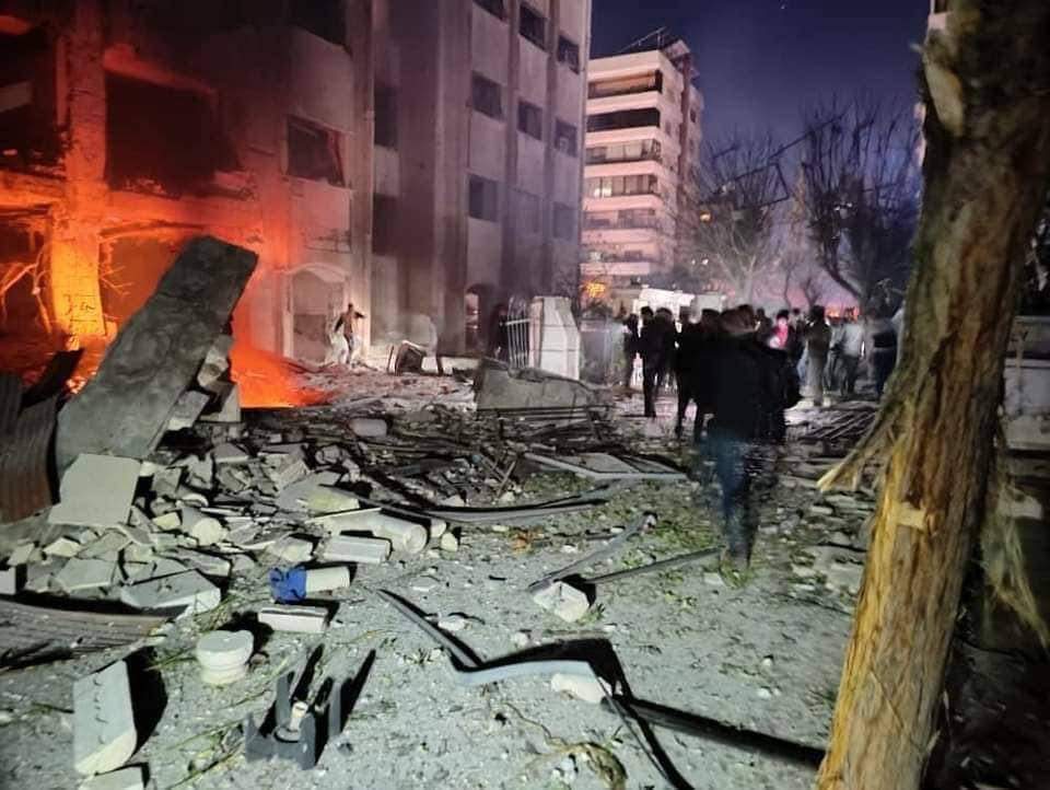 قتلى وجرحى جرّاء قصف إسرائيلي في عدة مناطق وسط دمشق - صور