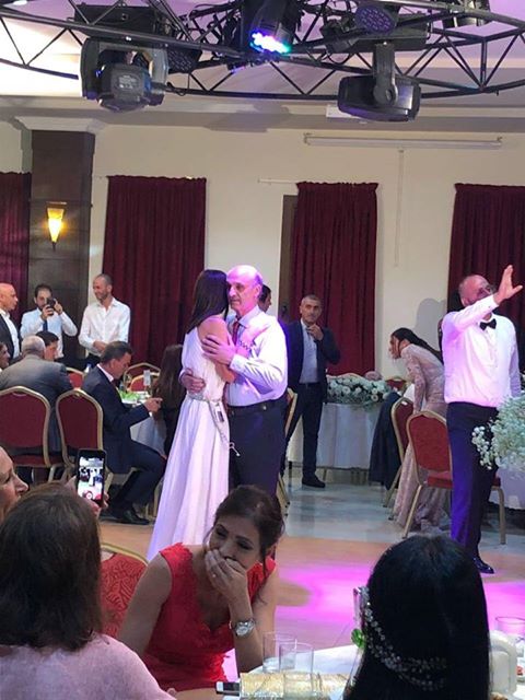 بالفيديو والصور: "First dance" جديدة بين سمير وستريدا جعجع