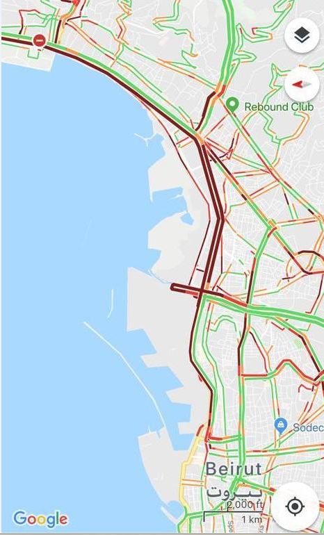 بالصور: تدريبات الجيش تحول مداخل بيروت الى مواقف للسيارات