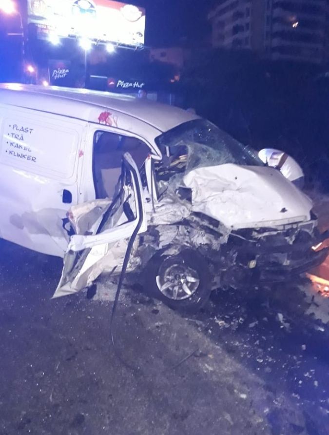 بالصور: جريحان اثر حادث سير مرّوع في المنصورية